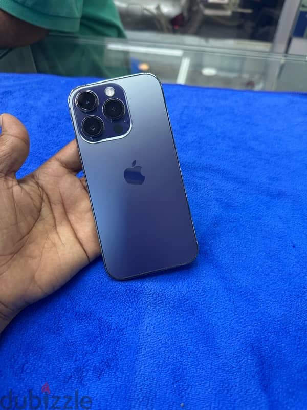 iPhone 14 Pro 128 GB internal memory like new everything 0