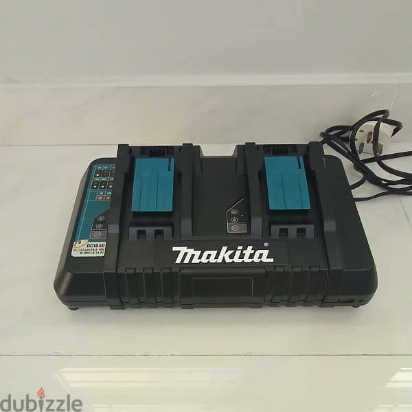 New Makita Dual Charger DC18RD شاحن مكيتا ثنائي جديد 0