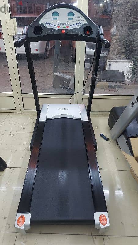 34099010 whstapp or call treadmill with inclind 75bd 120kg 0