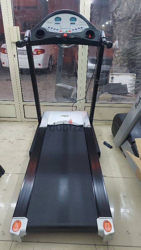 34099010 whstapp or call treadmill with inclind 75bd 120kg 1