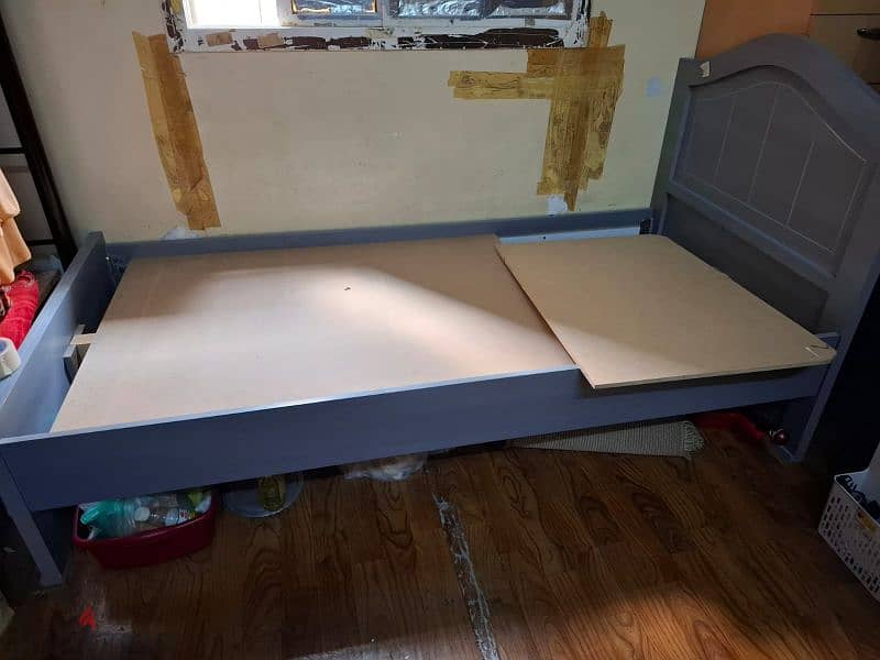 Urgent sell Single bed& mattress 0