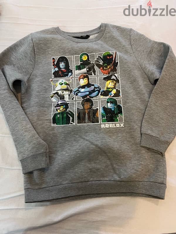 Boys hoodie, size 8-10, from H&M. Like new, each one 2 dinars. 0