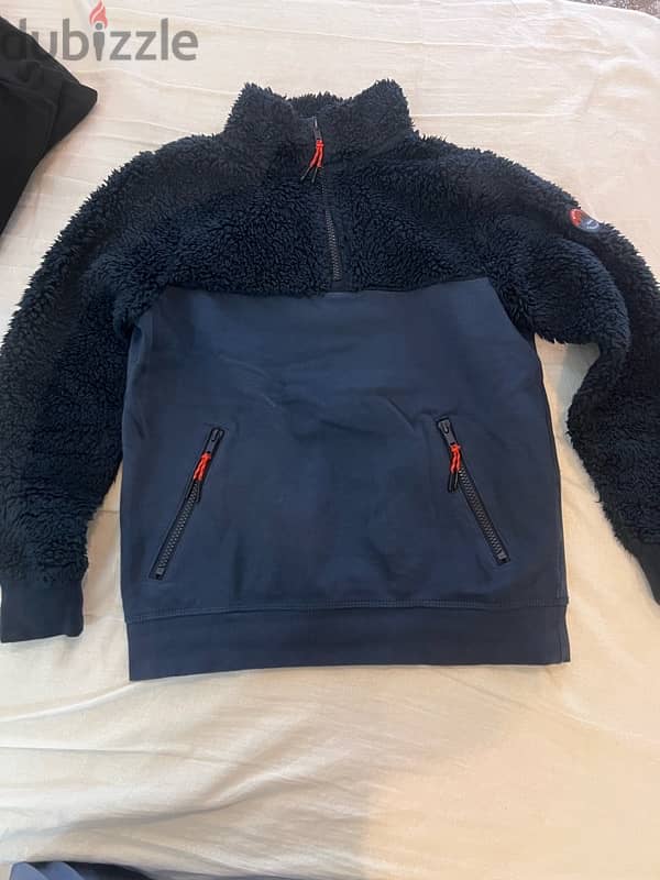 Boys hoodie, size 8-10, from H&M. Like new, each one 2 dinars. 1