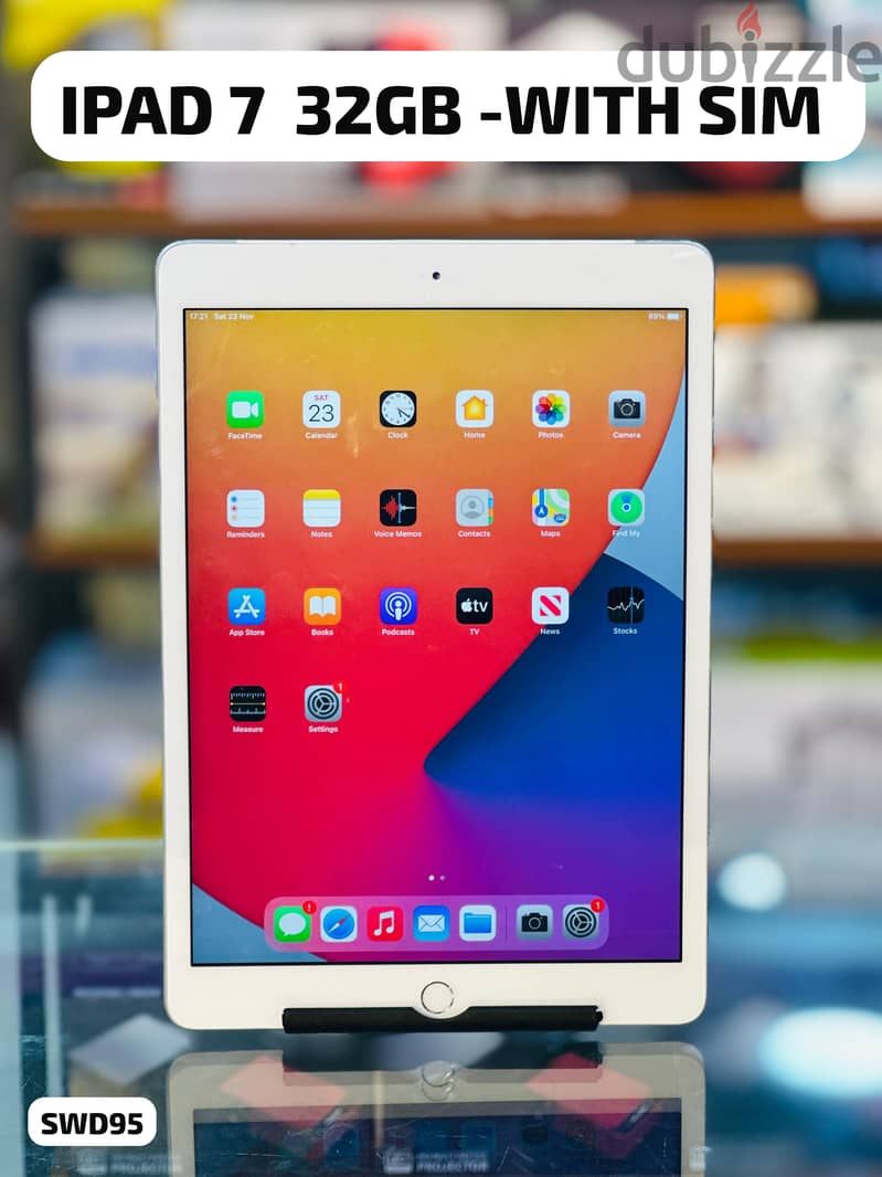 IPAD8 32GB   WITH SIM 1