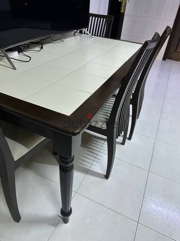 furniture in excellent condition 2