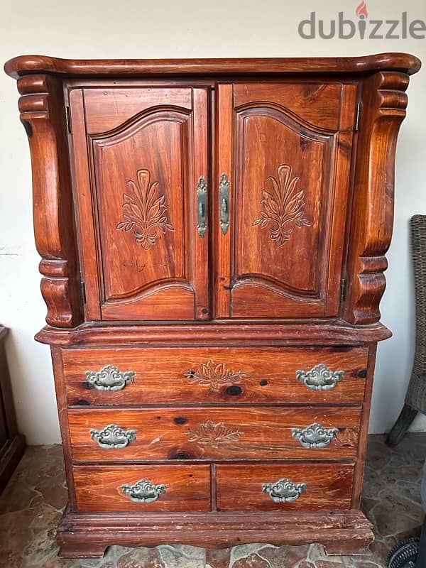 furniture in excellent condition 13