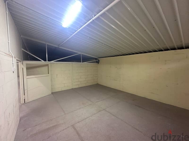 warehouse for rent ( sitra behind volvo showroom) 4