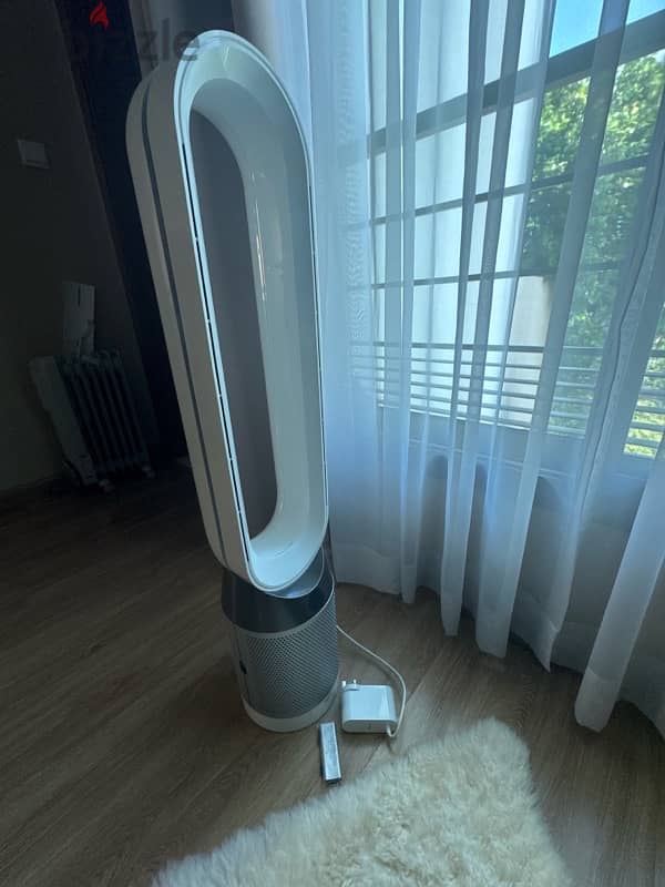 Dyson air purifier with Hepa Filtering system 2