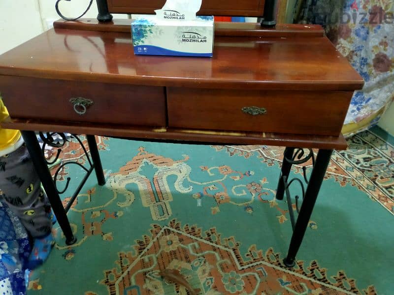 dressing table 1