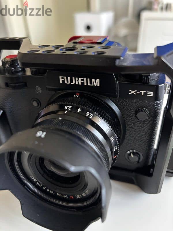 Mint condition Fujifilm XT3 with Fuji Lens 16mm f2.8 and accessories 4