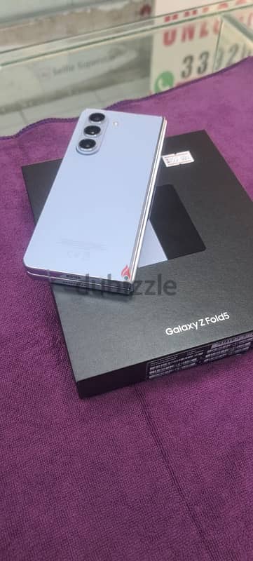 Samsung galaxy fold 5.256gb internal memory 12 RAM 2