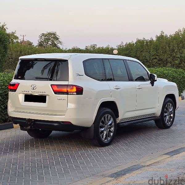 Toyota Land Cruiser 2022 1