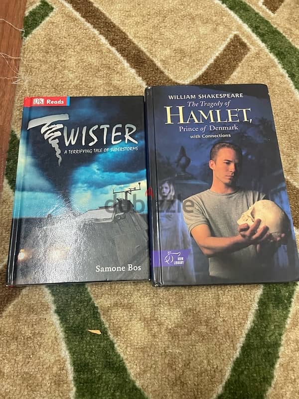 Books Shakespeare ,Twister and business books  by Harvard. 0