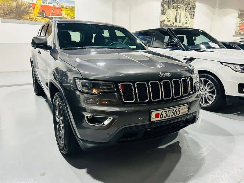 Jeep Grand Cherokee Laredo 2018 52000 km V6 3.6L Agent maintained 0