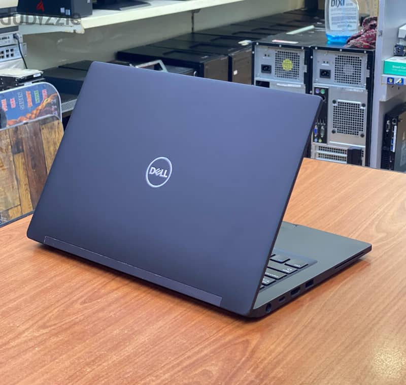 Dell Touch Laptop Core i7 8th Generation RAM 16GB SSD 256GB FREE Bag 2