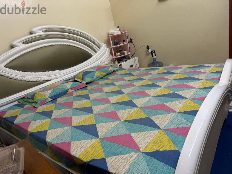 King size cot with Mattress and two side table 1