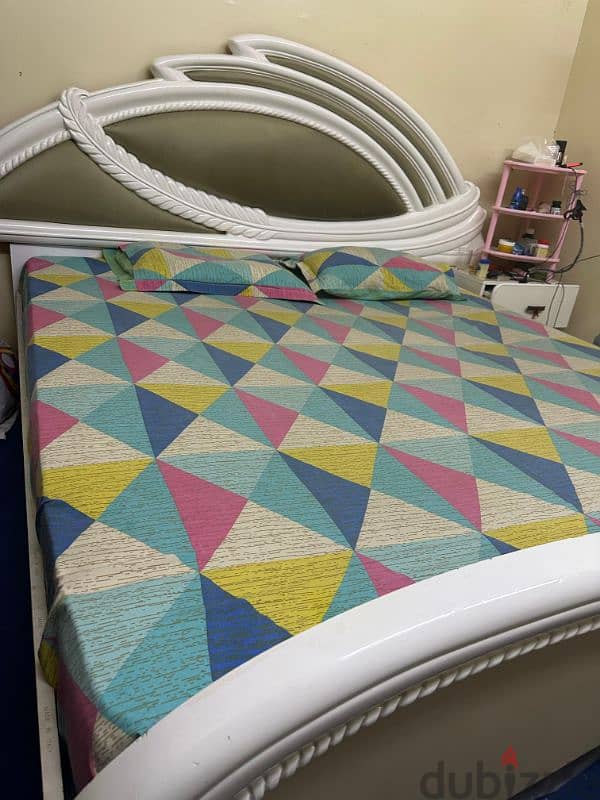 King size cot with Mattress and two side table 3