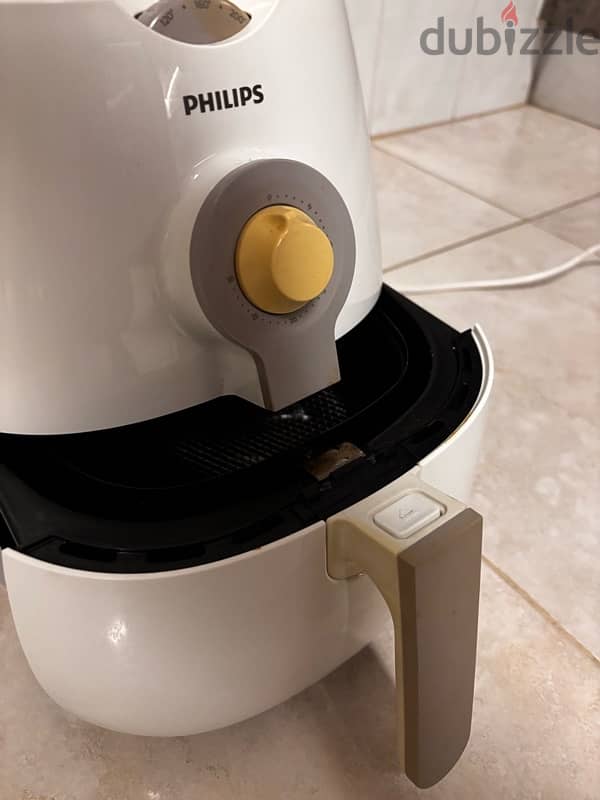 air fryer Philips White color 4