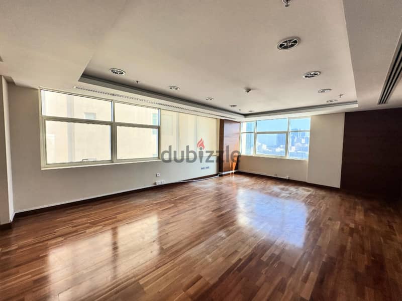 Spacious Office in A Prestigious Location with an Amazing View! 1