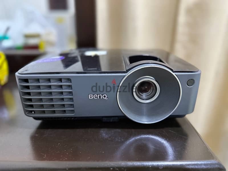 BenQ Multimedia Projector 1