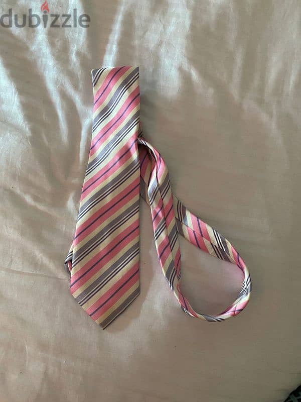 different tie good condition 4