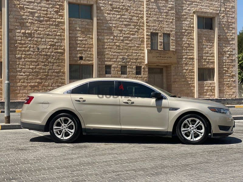 Ford Taurus 2018 8