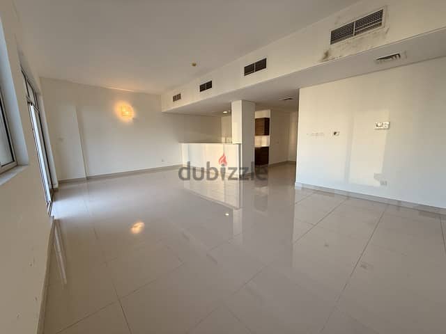 Stunning 2-Bedroom Apartment with Breathtaking Sea Views in Amwaj Isla 2