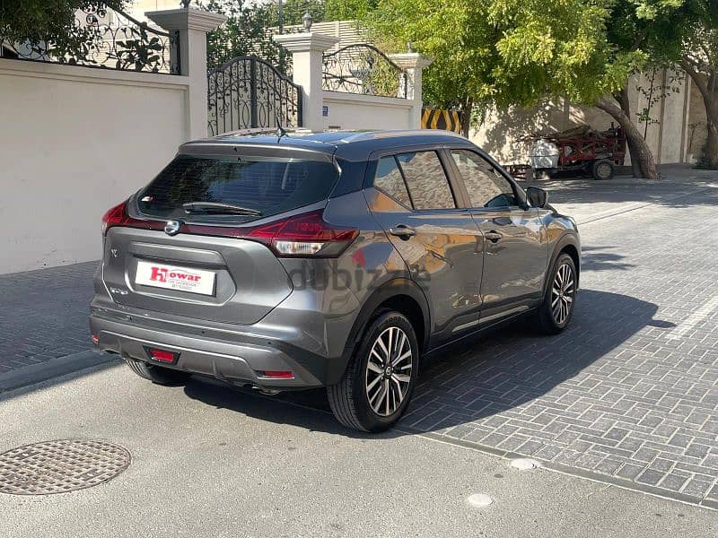 2022 model full option Nissan Kicks 4