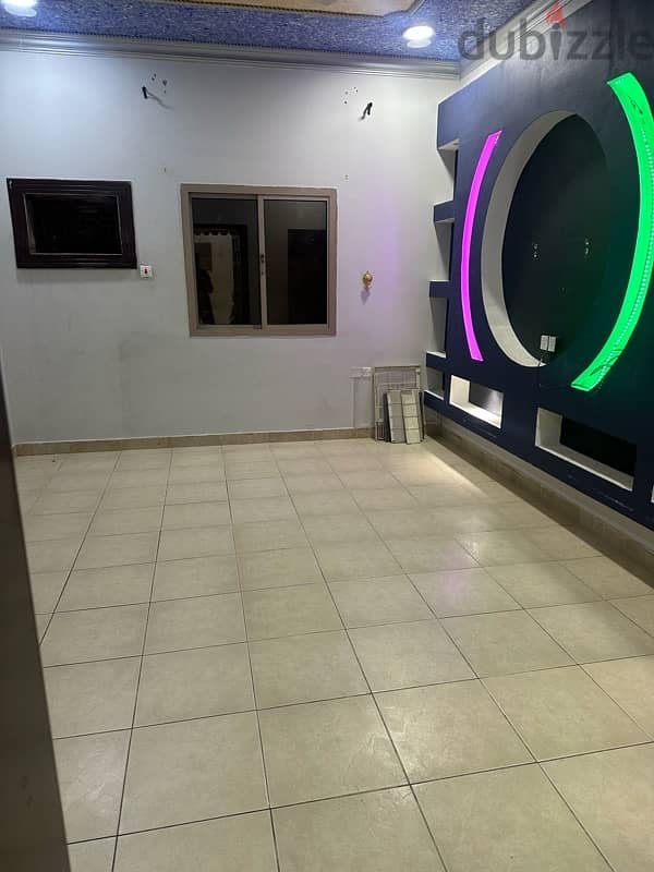 Apartment with ewa  in west Riffa شقة شامل للإيجار 5