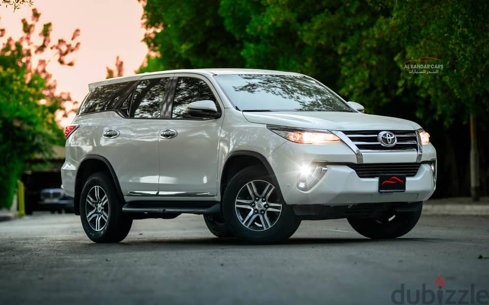 Toyota Fortuner 2018 EXCELLENT CONDITION WHITE 2