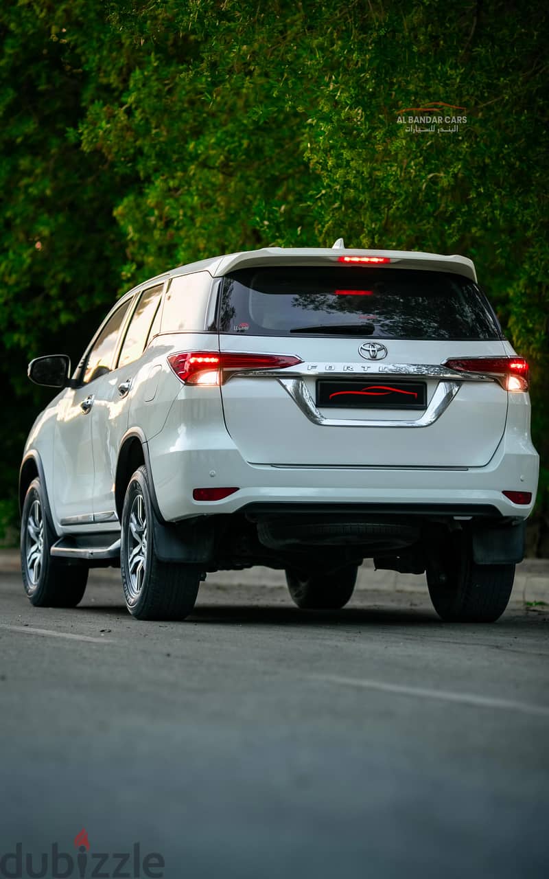 Toyota Fortuner 2018 EXCELLENT CONDITION WHITE 5