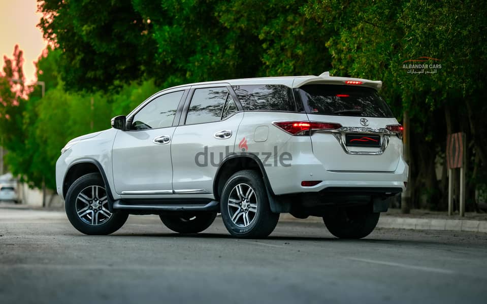 Toyota Fortuner 2018 EXCELLENT CONDITION WHITE 6