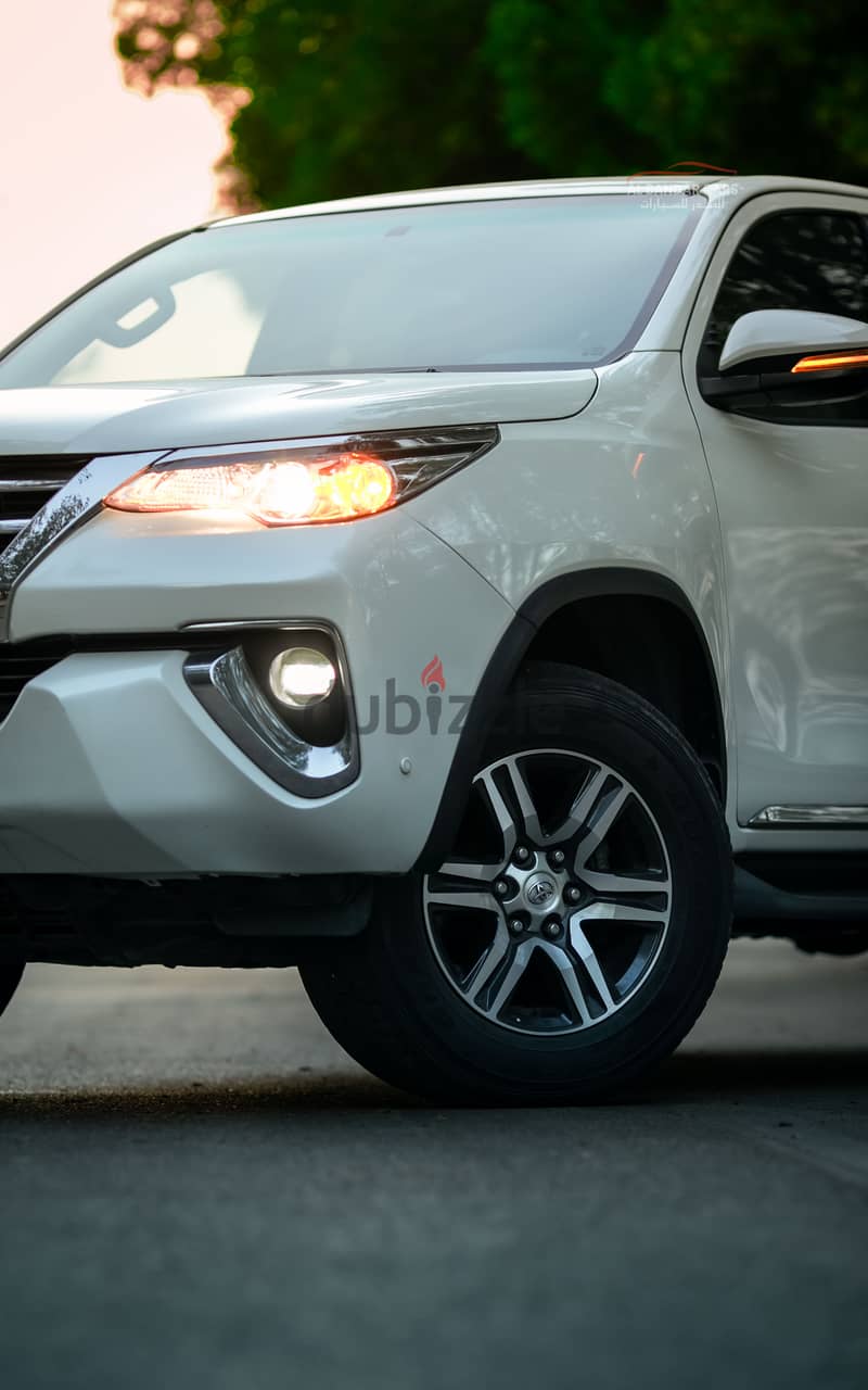 Toyota Fortuner 2018 EXCELLENT CONDITION WHITE 8