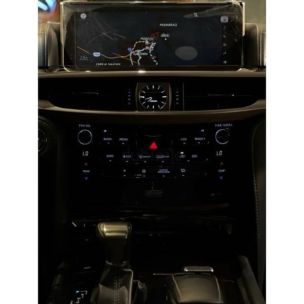 Lexus LX-Series 2019 12