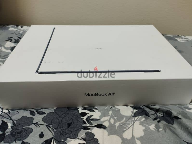 Macbook Air 15 inch 8gb/256gb Not used 0