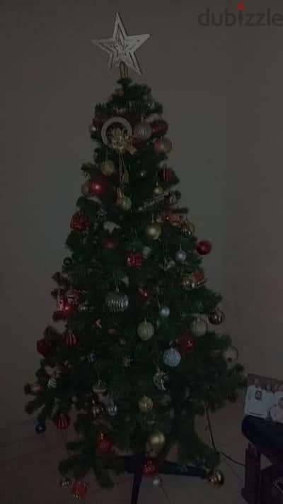 6ft Christmas tree with ornaments