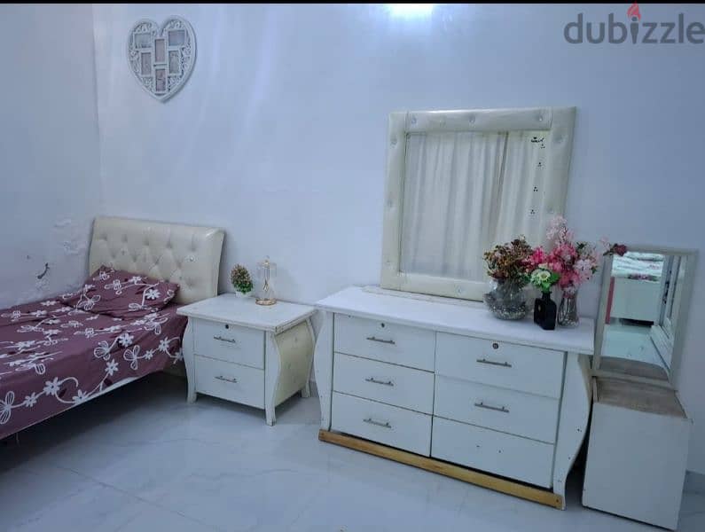 furniture set: 2 beds, dressing table, 1 side table and a closet 0