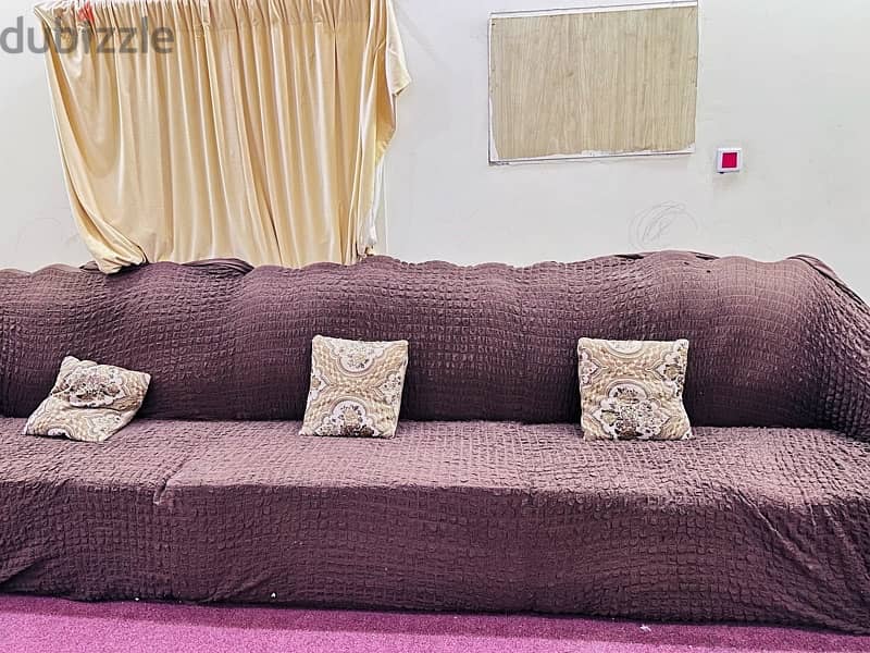 Sofa set for sale in good condition 20BD Pick up only from Riffa 9