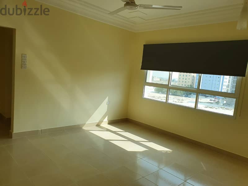 Very Spacious 3 Bdrm Flat in Janabiyah 0