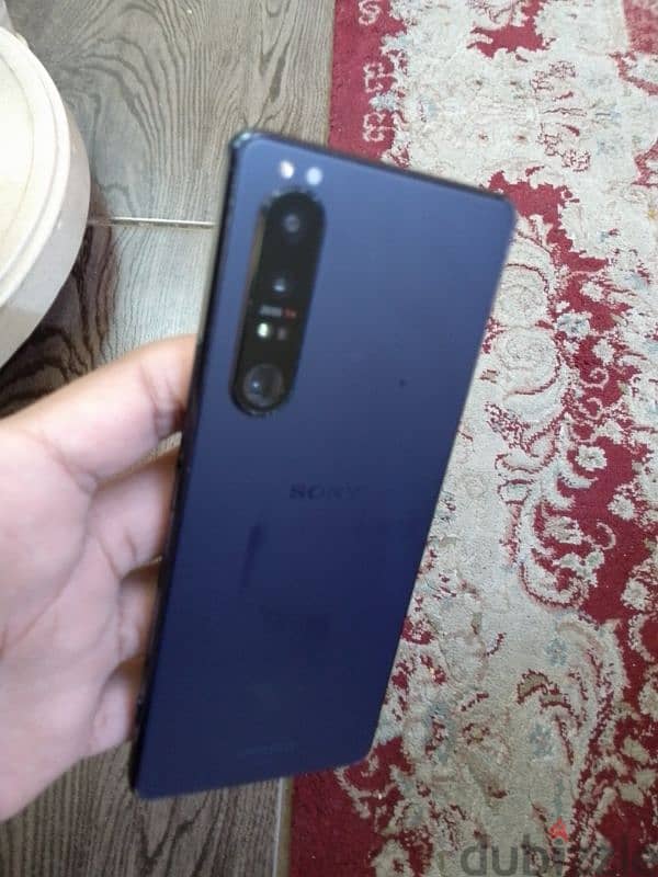 Sony Xperia 1 mark 3.256/12. . gb.  pennal damage condition 10 by 9 2