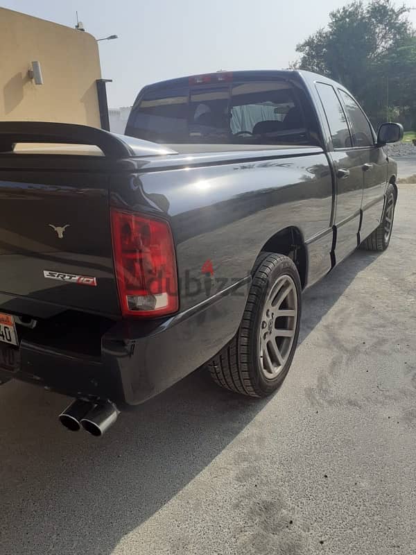 Dodge Ram SRT-10 4