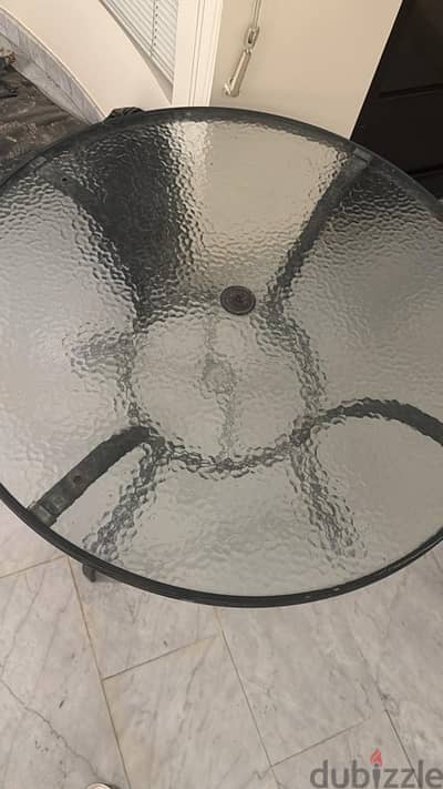 Outdoor / Indoor glass round table