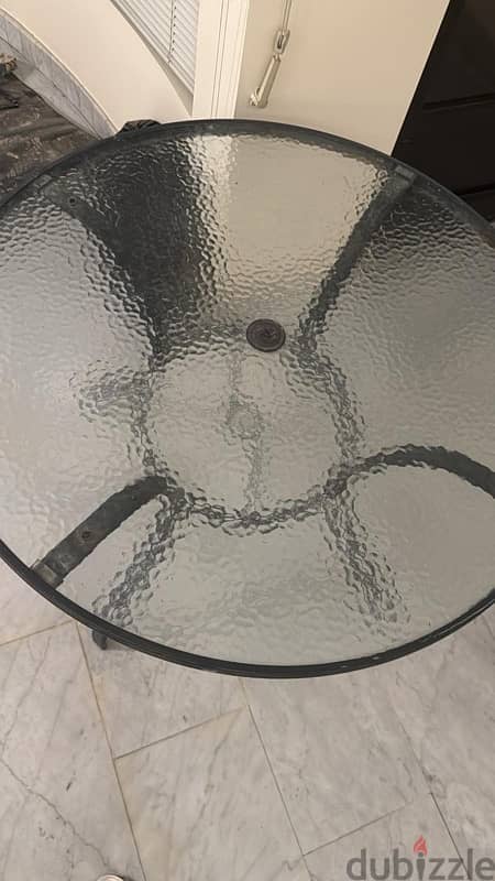 Outdoor / Indoor glass round table 0