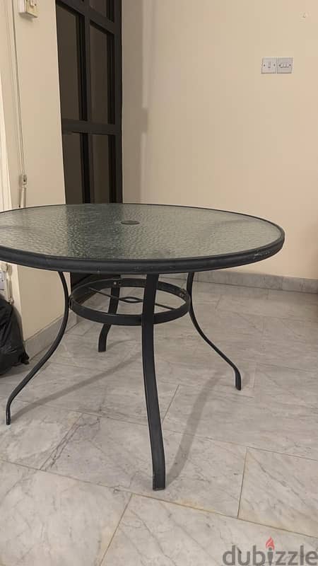 Outdoor / Indoor glass round table 2