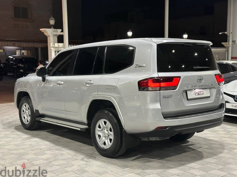 Toyota Land Cruiser 2022 diesel 8