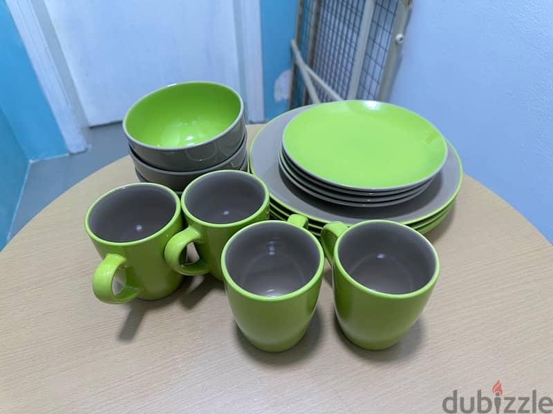 assorted kitchenware 7