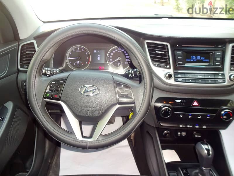 Hyundai Tucson 2.0 L 2018 White Zero Accident Single User Urgent Sale 9