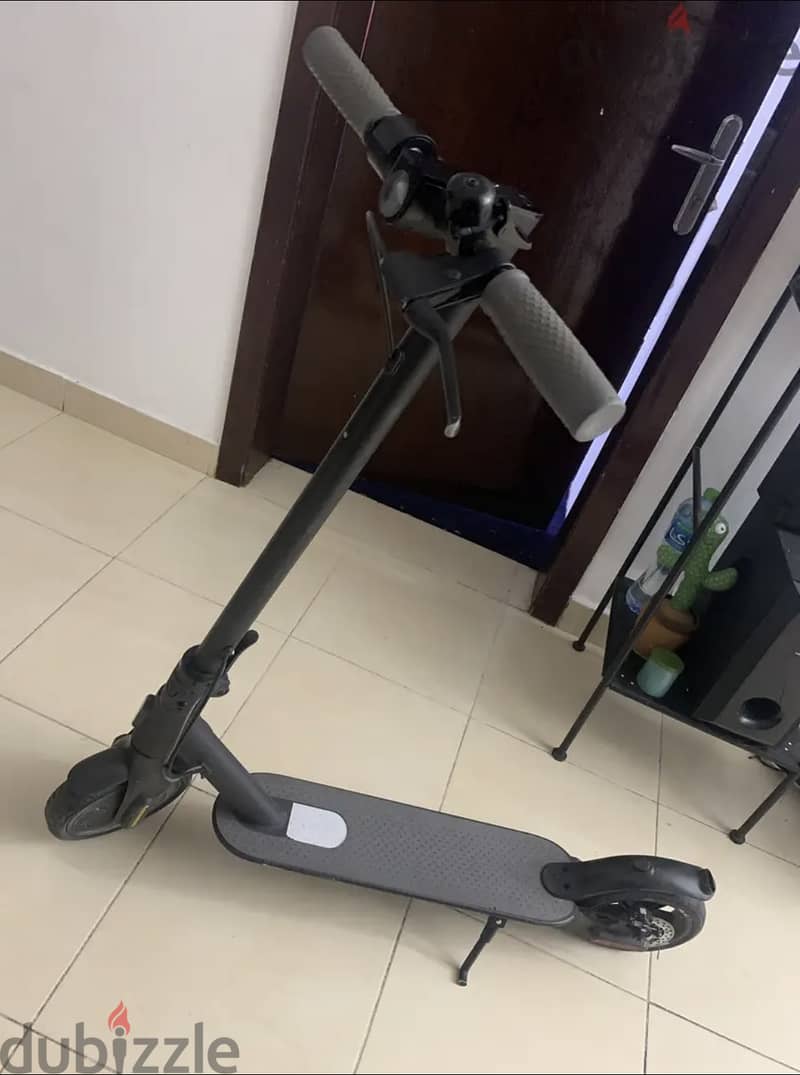 XIAOMI SCOOTER ESSENTIAL 4