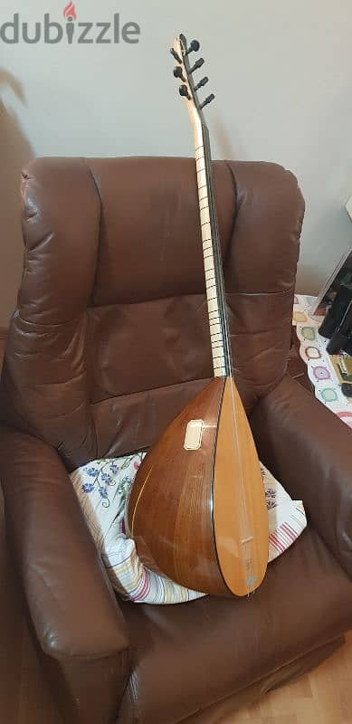 baglama saz with extra strings and case 2