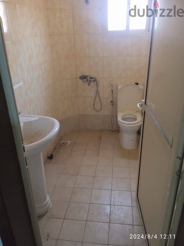 flat for rent 3 bedroom 3 toilets 9